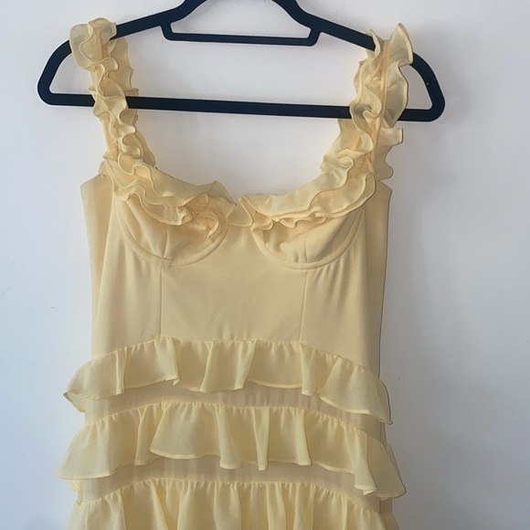 Avalee Gown in Baby Yellow maxi dress MAJORELLE Medium Revolve - Picture 5 of 10